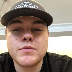 Meet your Posher, Ethan